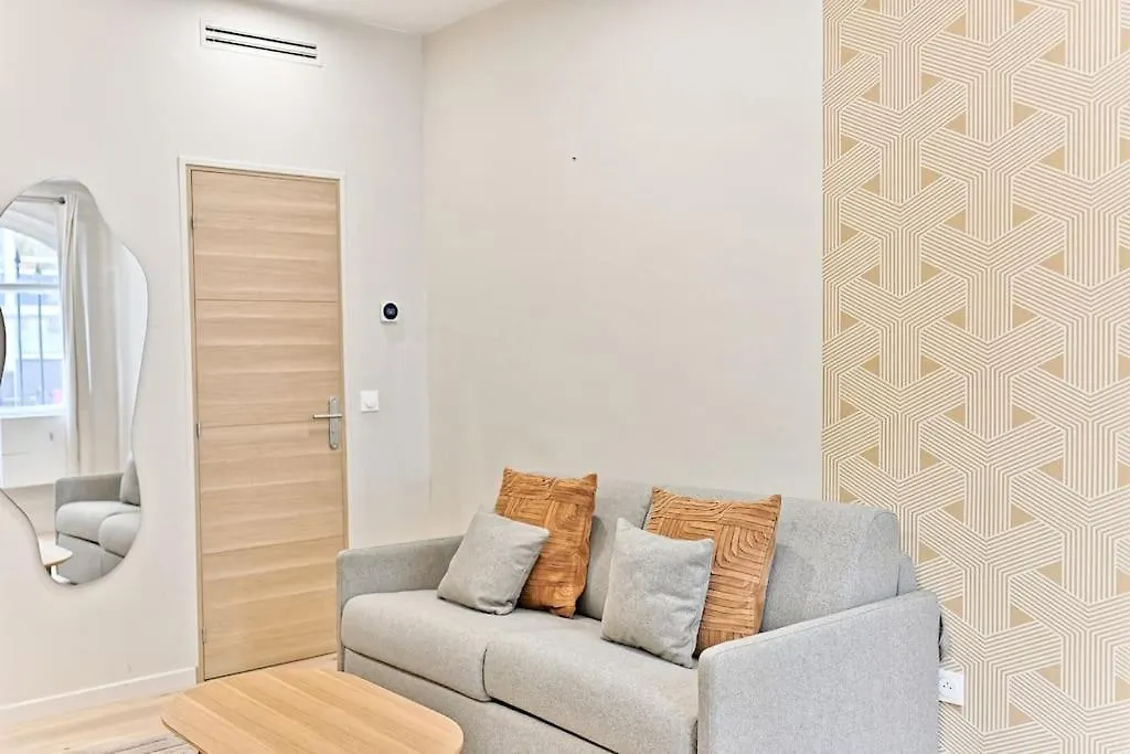 דירה Charmant Studio Parisien - 17Eme Arrondissement