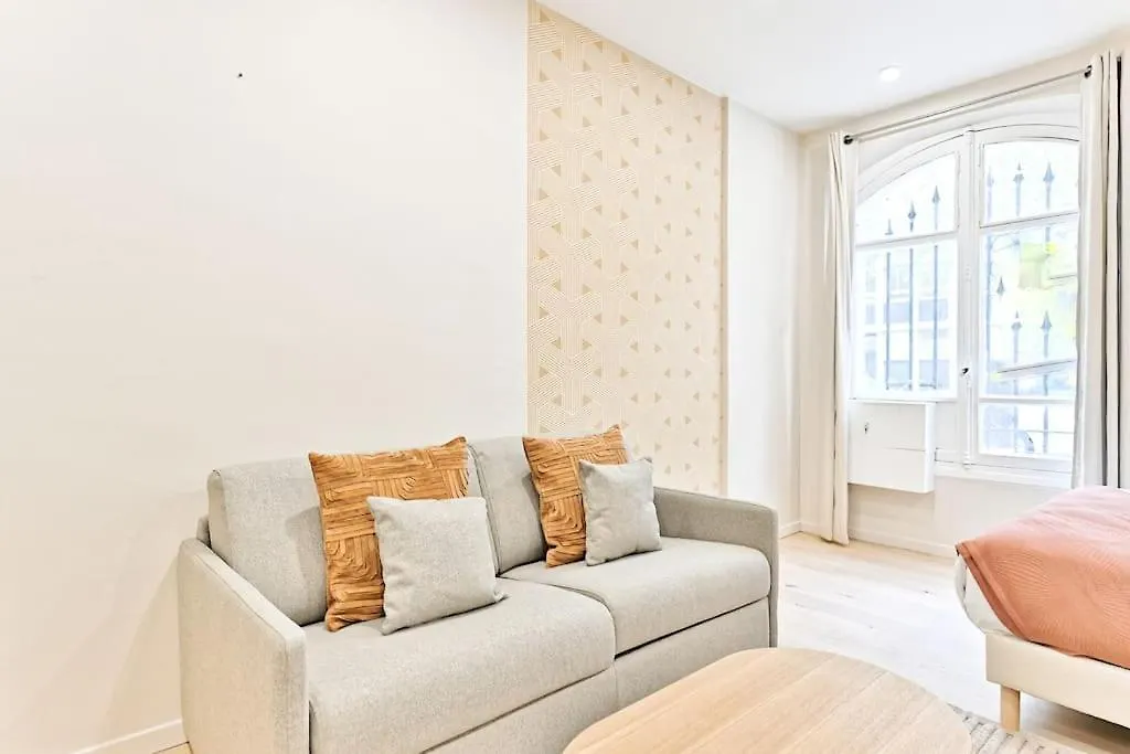 Charmant Studio Parisien - 17Eme Arrondissement 0*, פריז