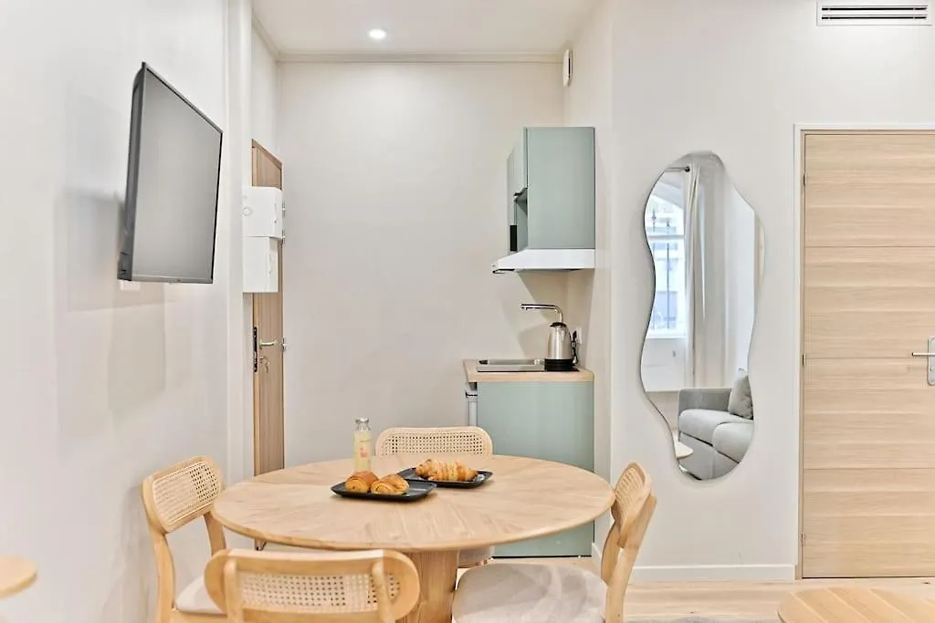 Charmant Studio Parisien - 17Eme Arrondissement 0*, Paris France